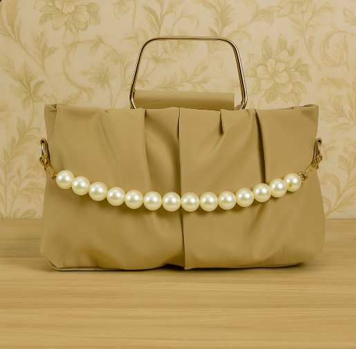 Elegant Pearl Purse